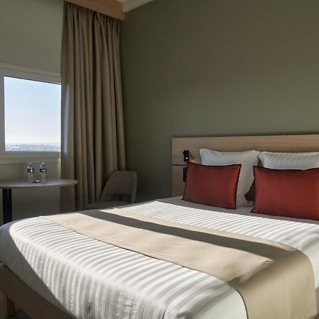 Les Noes-pres-Troyes Hotel Akena Troyes - La Chapelle St-Luc מראה חיצוני תמונה
